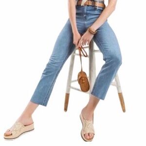 Harper Heritage Vintage Straight with Fray Cropped Jeans for Women. Size 29